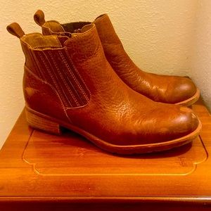 Sofft low boot, brown.